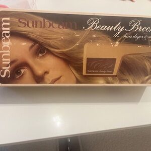 Vintage 1972 Sunbeam Beauty Breeze Hair Dryer and Styler